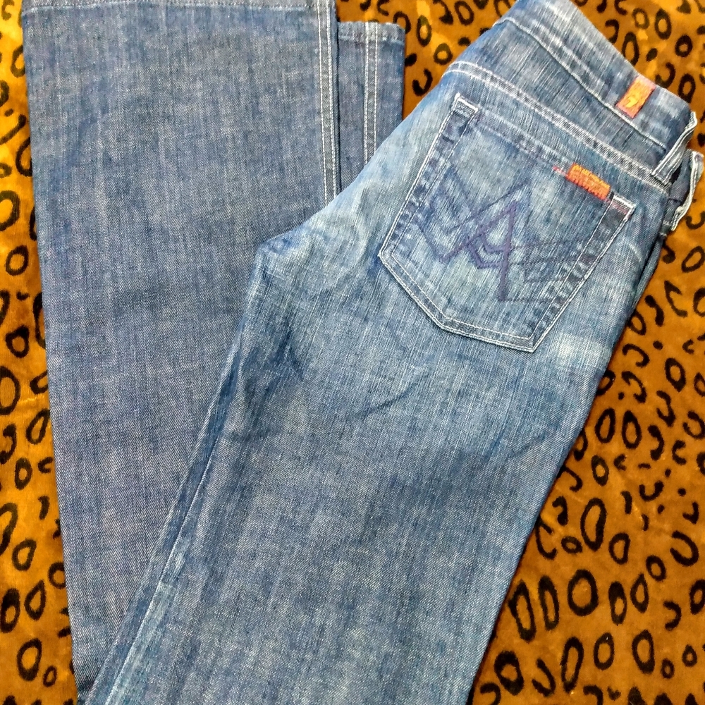 Seven7 Jeans